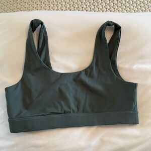 P’tula Women's Dark Green Sports Bra